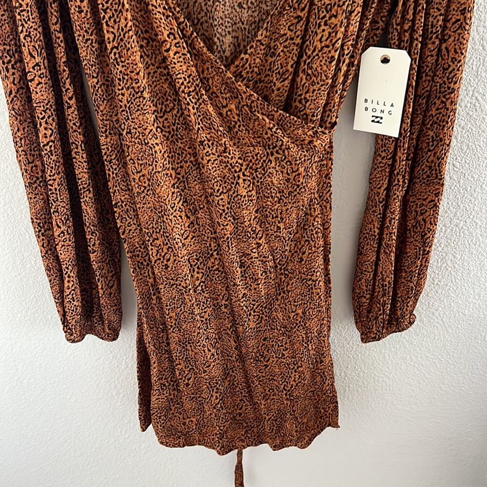 NWT Billabong Spring Romance Leopard Print Wrap Dress Long Sleeve Medium - Picture 4 of 10